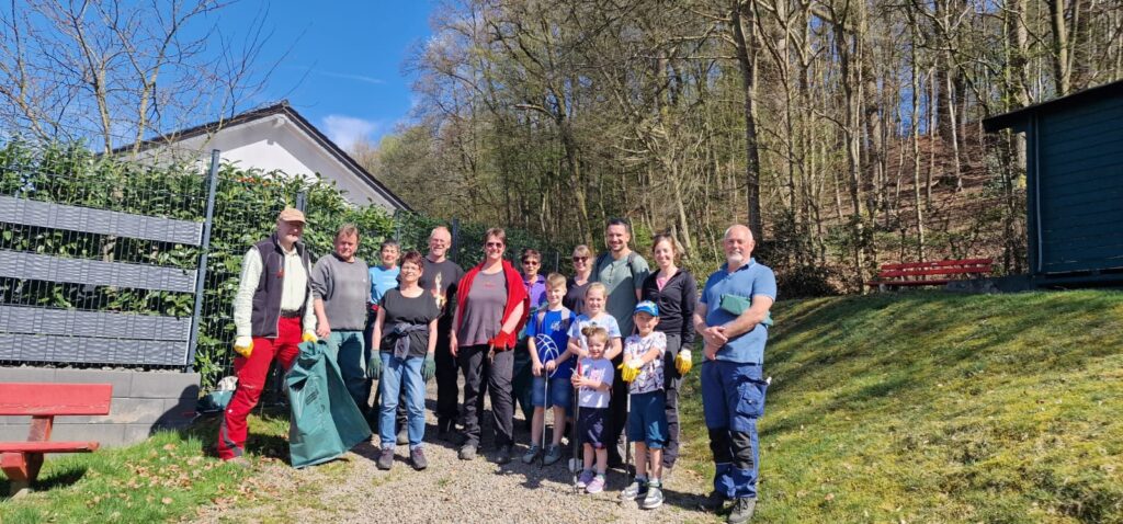 tatkräftige Unterstützung bei der diesjährigen Müllsammelaktion in Schnellenbach